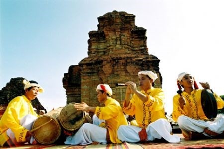 Lebhaftes Kate-Fest der Cham in Ninh Thuan - ảnh 1