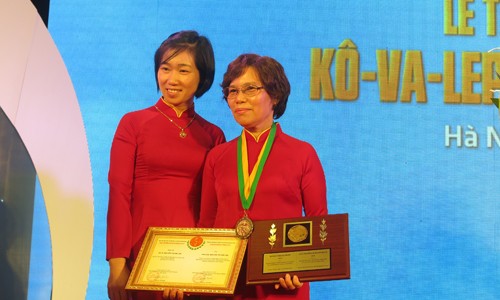 Professorin Frau Doktor Nguyen Thi Kim Lan widmet ihr Leben der Veterinärmedizin  - ảnh 1