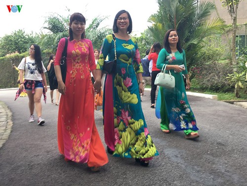 Auslandsvietnamesen feiern Neujahrsfest Tet - ảnh 1
