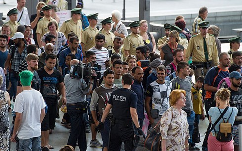 Österreich will Grenzkonntrolle intensivieren - ảnh 1