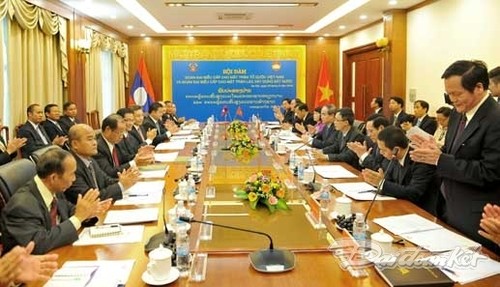 Vietnam und Laos wollen Zusammenarbeit der Fronten vertiefen - ảnh 1