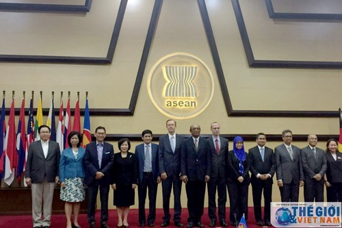 ASEAN und Deutschland sprechen sich für Zusammenarbeit und Entwicklung aus - ảnh 1