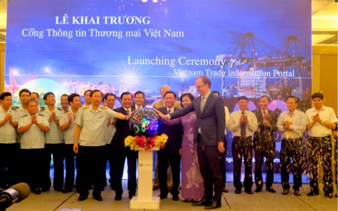 Eröffnung des Internet-Portals für Handelsinformationen Vietnams - ảnh 1