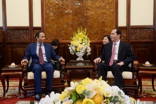 Staatspräsident Tran Dai Quang empfängt den scheidenden Botschafter der VAE - ảnh 1
