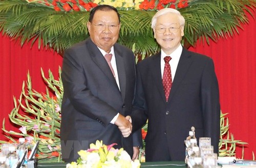Generalsekretär der laotischen revolutionären Volkspartei besucht Vietnam - ảnh 1