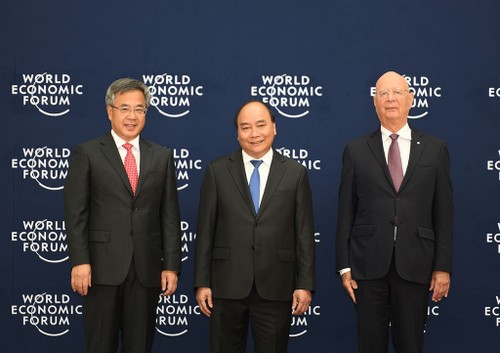 Premierminister Nguyen Xuan Phuc empfängt Politiker der Länder beim WEF ASEAN in Hanoi - ảnh 1