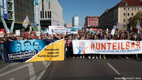 Kundgebung gegen den Apartheid in Berlin - ảnh 1