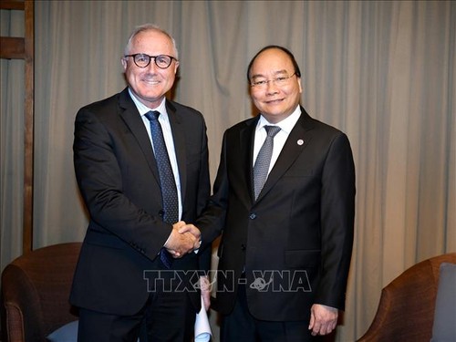 Premierminister Nguyen Xuan Phuc für Ausweitung der Geschäfte von Sembcorp in Vietnam - ảnh 1