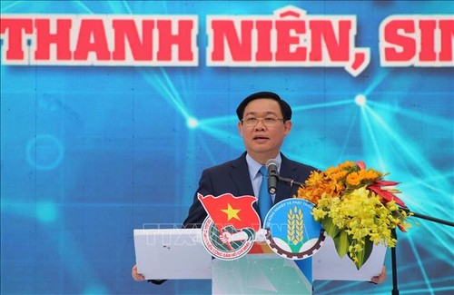 Vizepremierminister Vuong Dinh Hue: Jugendliche sollen Produktion der Landwirtschaft fördern - ảnh 1