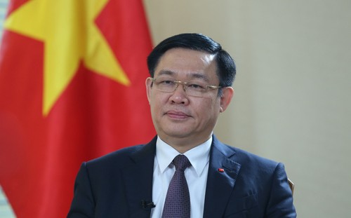 Vizepremierminister Vuong Dinh Hue besucht Myanmar und Südkorea - ảnh 1