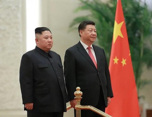 Spitzenpolitiker Nordkoreas führen Gespräche mit Chinas Staatspräsident Xi Jinping - ảnh 1
