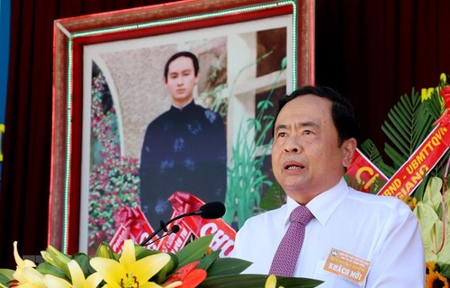 Vorsitzender der vaterländischen Front Vietnams Tran Thanh Man nimmt an Feier vom Hoa Hao-Buddhismus teil - ảnh 1