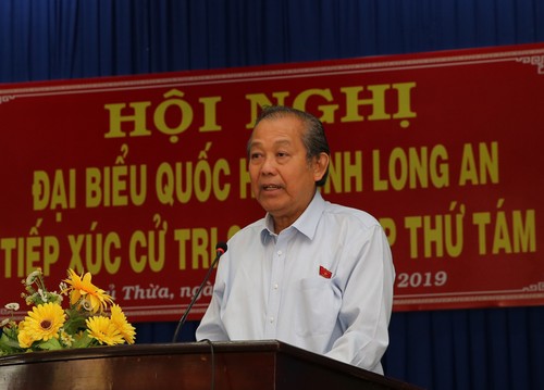 Vizepremierminister Truong Hoa Binh trifft Wähler in Long An - ảnh 1