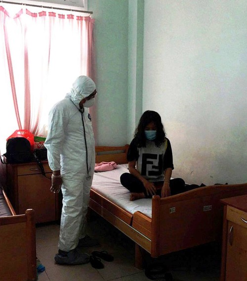 Zwei vom Coronavirus infizierte Menschen werden vom Krankenhaus in Vietnam entlassen - ảnh 1