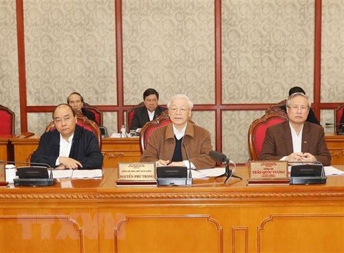 KPV-Generalsekretär Nguyen Phu Trong leitet Sitzung des Politbüros wegen Covid-19 - ảnh 1