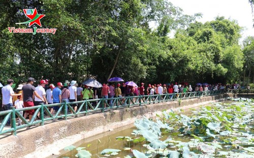 Die Heimat des Präsidenten Ho Chi Minh besuchen - ảnh 1