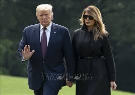 US-Präsident Donald Trump und seine Frau müssen im Weißen Haus isolieren - ảnh 1