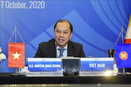 Beamte der ASEAN bereiten sich auf hochrangige Konferenz vor - ảnh 1