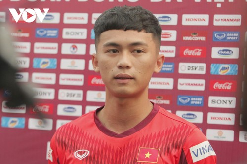 Trainer Park Hang-seo zeigt Schwäche der jungen Fußballer von FC-Binh Duong - ảnh 1