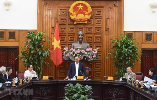Premierminister Nguyen Xuan Phuc leitet Sitzung über Verfassung der Geschichte der Regierung - ảnh 1