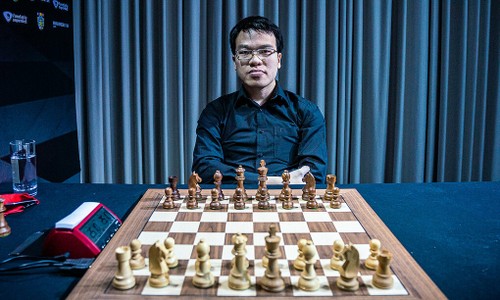 Quang Liem trifft wieder Wesley im Schachspiel des Superpreis von St Louis - ảnh 1