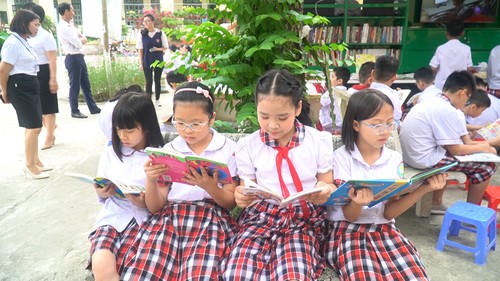 57 Beiträge erreichen Preise für Wettbewerb „Botschafter der Lesekultur” in Lao Cai  2021 - ảnh 1