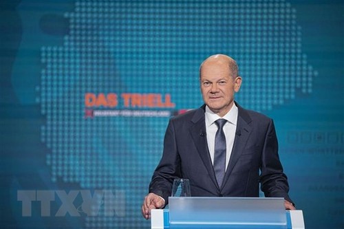 Wahl in deutschland: Drei Kandidaten debattieren im Fernsehen - ảnh 1
