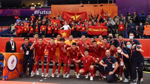   AFC: Vietnamesische Futsalmannschaft verliert knapp gegen russische Mannschaft - ảnh 1