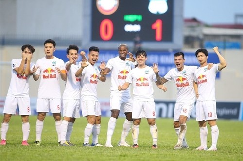 Fußballmannschaft Hoang Anh Gia Lai wird nicht als Meister von V-League 2021 anerkannt - ảnh 1
