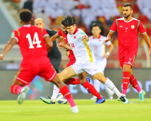 Vietnamesische Fußballmannschaft verliert 1:3 gegen Oman - ảnh 1