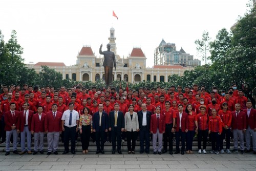 Ho Chi Minh Stadt ehrt Trainer und Sportler bei SEA Games 31 - ảnh 1