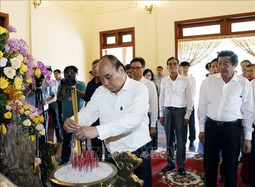 Staatspräsident Nguyen Xuan Phuc ehrt Altpremierminister Vo Van Kiet - ảnh 1