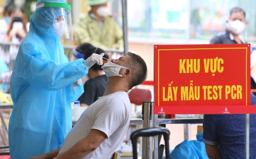 Vietnam meldet am Freitag 582 neue COVID-19-Infizierte - ảnh 1
