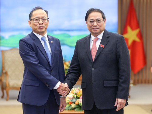 Premierminister Pham Minh Chinh empfängt scheidenden kambodschanischen Botschafter in Vietnam - ảnh 1