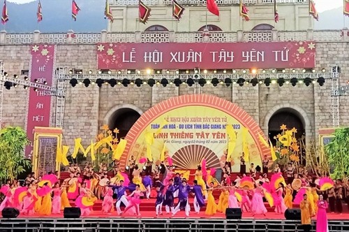 Eröffnung des Frühlingsfests Yen Tu und der Kultur- und Tourismuswoche in Bac Giang 2023 - ảnh 1
