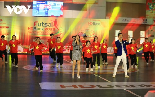 Eröffnung der HDBank Futsal-Meisterschaft 2023 - ảnh 1