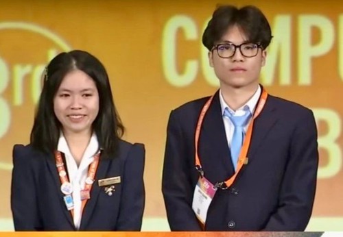 Vietnamesische Schüler erzielen zwei Preise beim REGENERON ISEF 2023 - ảnh 1