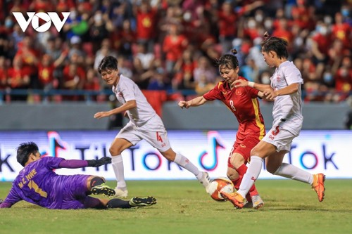 Tran Thi Thuy Trang verabschiedet sich aus der Fußballnationalmannschaft der Frauen - ảnh 1