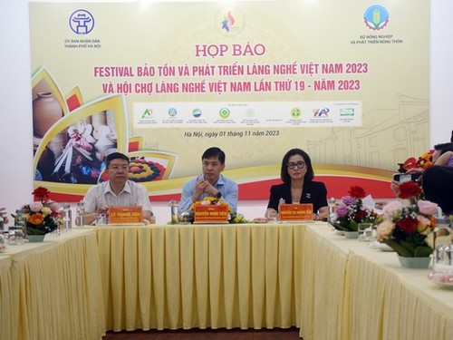 Festival zur Erhaltung und Entwicklung der vietnamesischen Handwerksdörfer - ảnh 1