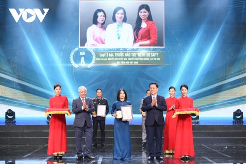 VOV gewinnt vier Preise beim landesweiten Pressewettbewerb der Antikorruption - ảnh 1