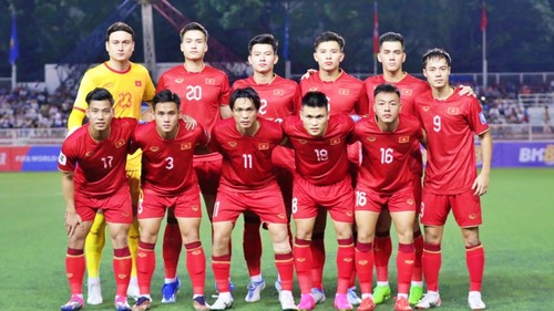 Qualifikationsrunde zur WM 2026: Vietnam siegt 2:0 gegen Philippinen - ảnh 1