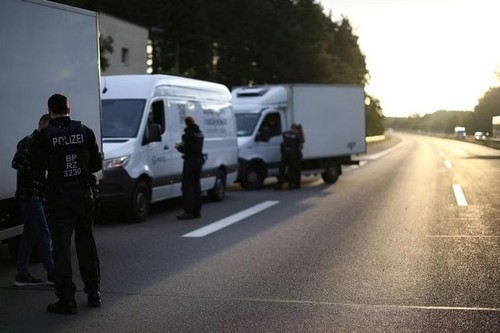 Deutschland verlängert Grenzkontrollen zu Polen, Tschechien und der Schweiz - ảnh 1