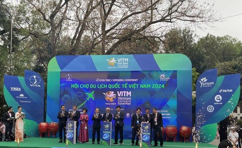 Viele Tourismus-Produkte aus Indien bei Tourismusmesse VITM Hanoi 2024 - ảnh 1