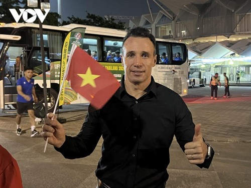 Vietnamesische Futsalmannschaft verliert gegen Usbekistan in der letzten Minute - ảnh 1