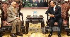 Deputy Prime Minister Nguyen Xuan Phuc receives IADL former President  - ảnh 1