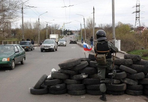 Ukraine’s military forces retake a strategic town in eastern region  - ảnh 1