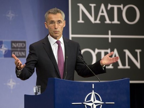 US, NATO pledge to intensify fight against IS  - ảnh 1