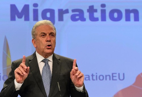 EU asks member states to receive 40,000 refugees  - ảnh 1