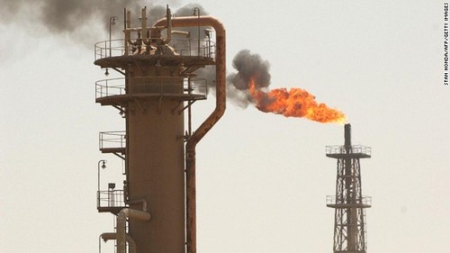 Iraqi military gains control of key oil refinery town  - ảnh 1