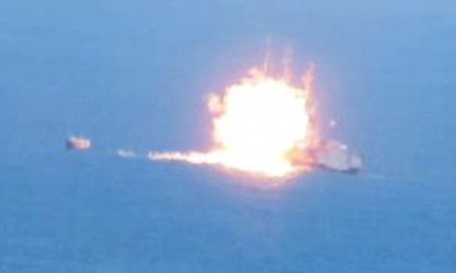 IS attacks Egyptian patrol ship in the Mediterranean - ảnh 1